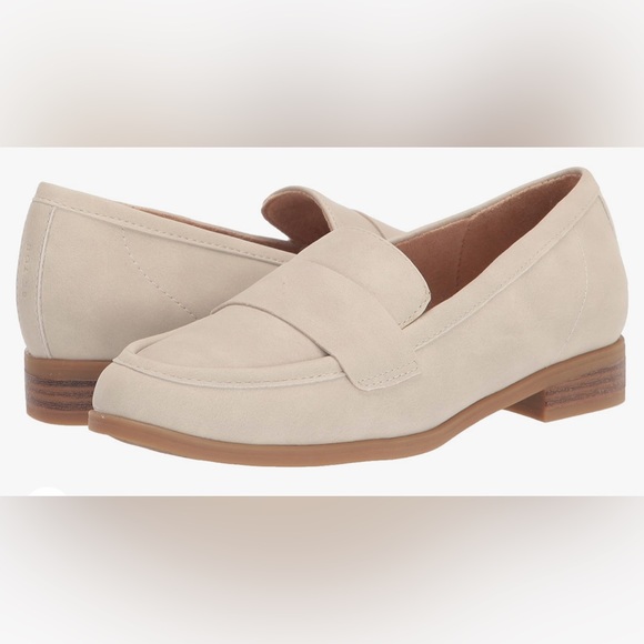 Dr. Scholl's Shoes - NWOT Dr. Scholl's Shoes Women's Rate Moc Loafer Size 6M